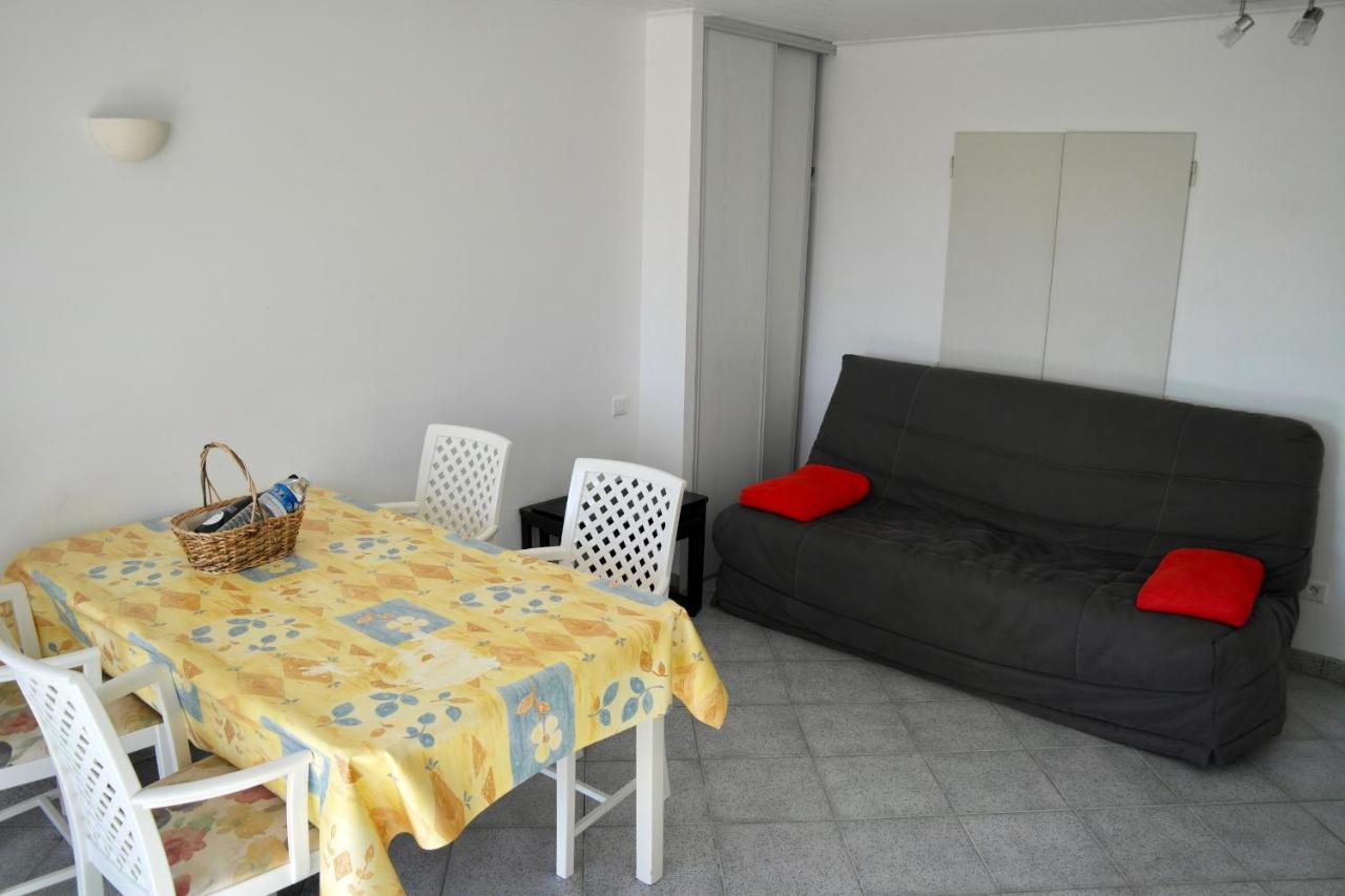 Maison Pour 4 A La Campagne Avec Piscine Commequiers Kültér fotó