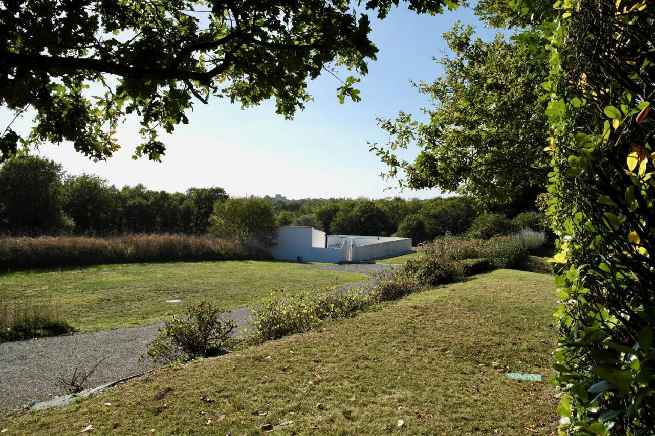 Maison Pour 4 A La Campagne Avec Piscine Commequiers Kültér fotó
